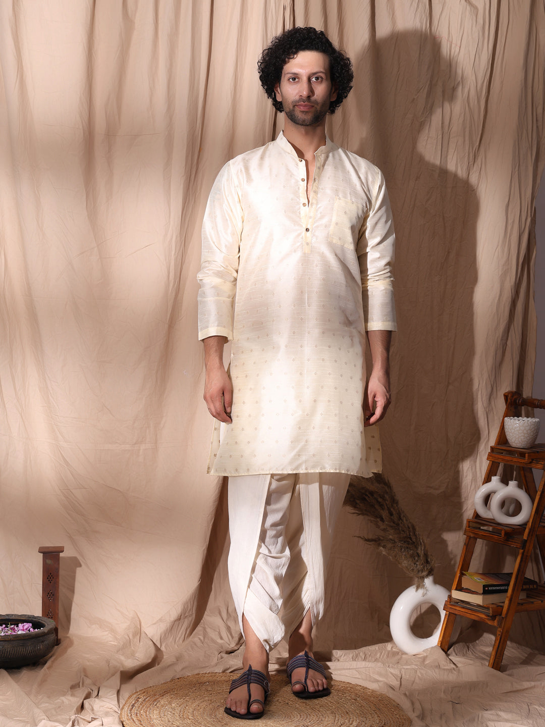 Front Pocket Detailed Men Kurta
