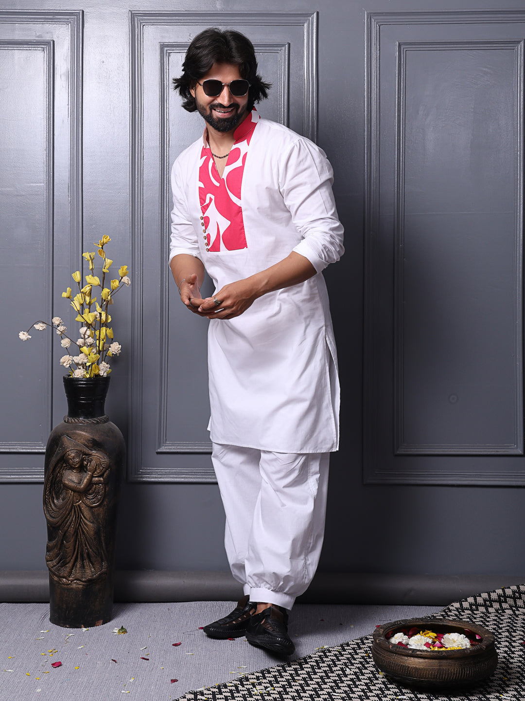 Long cotton kurta with printed yoke design