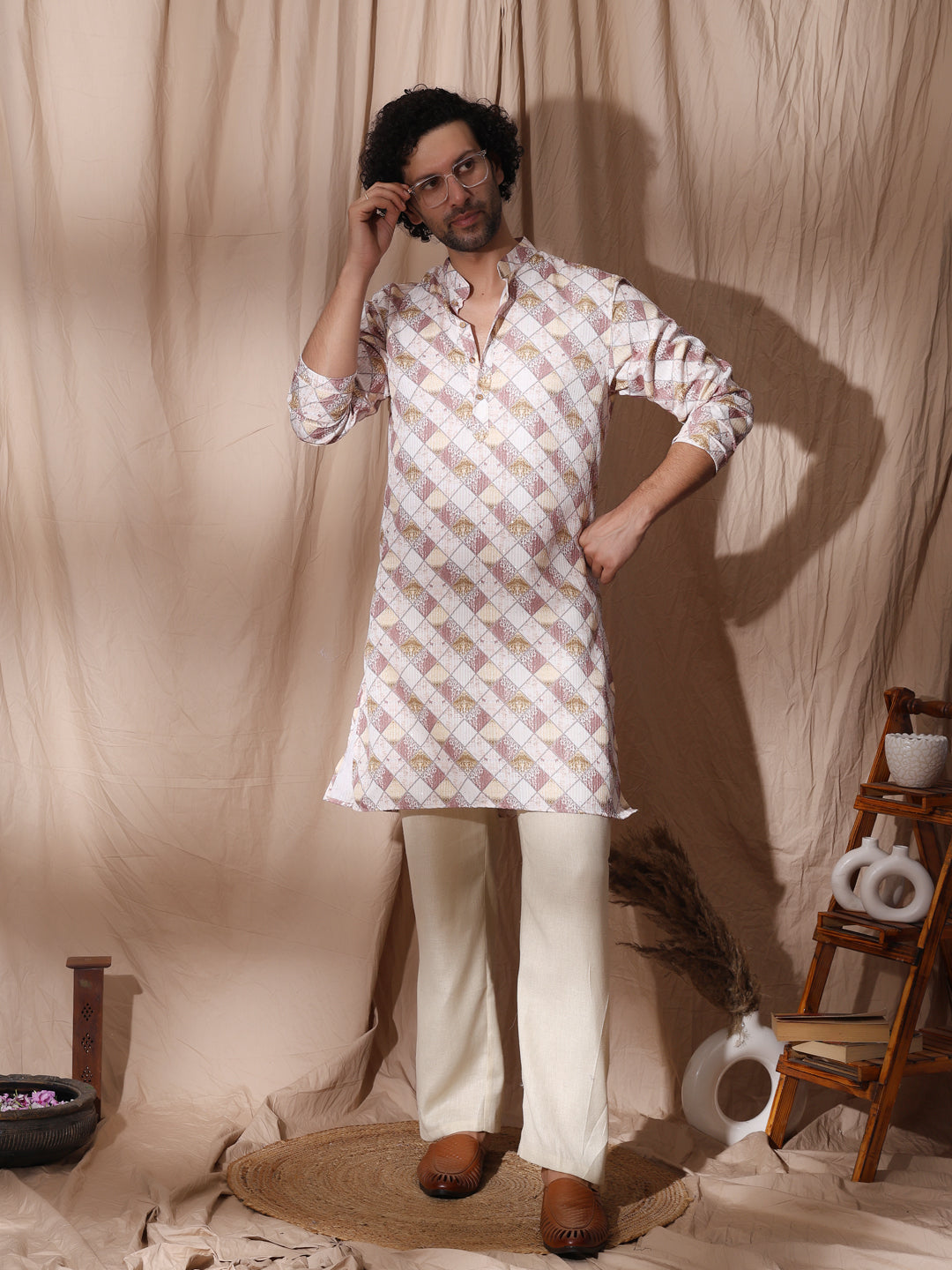 Men placket detailed printed kurta