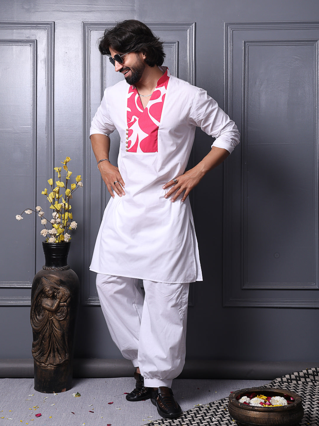 Long cotton kurta with printed yoke design