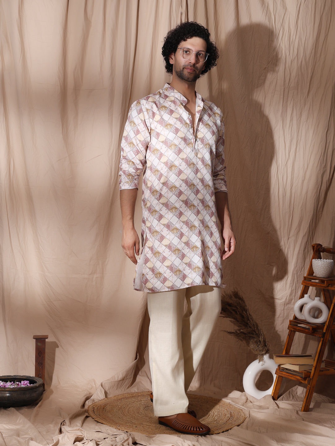 Men placket detailed printed kurta