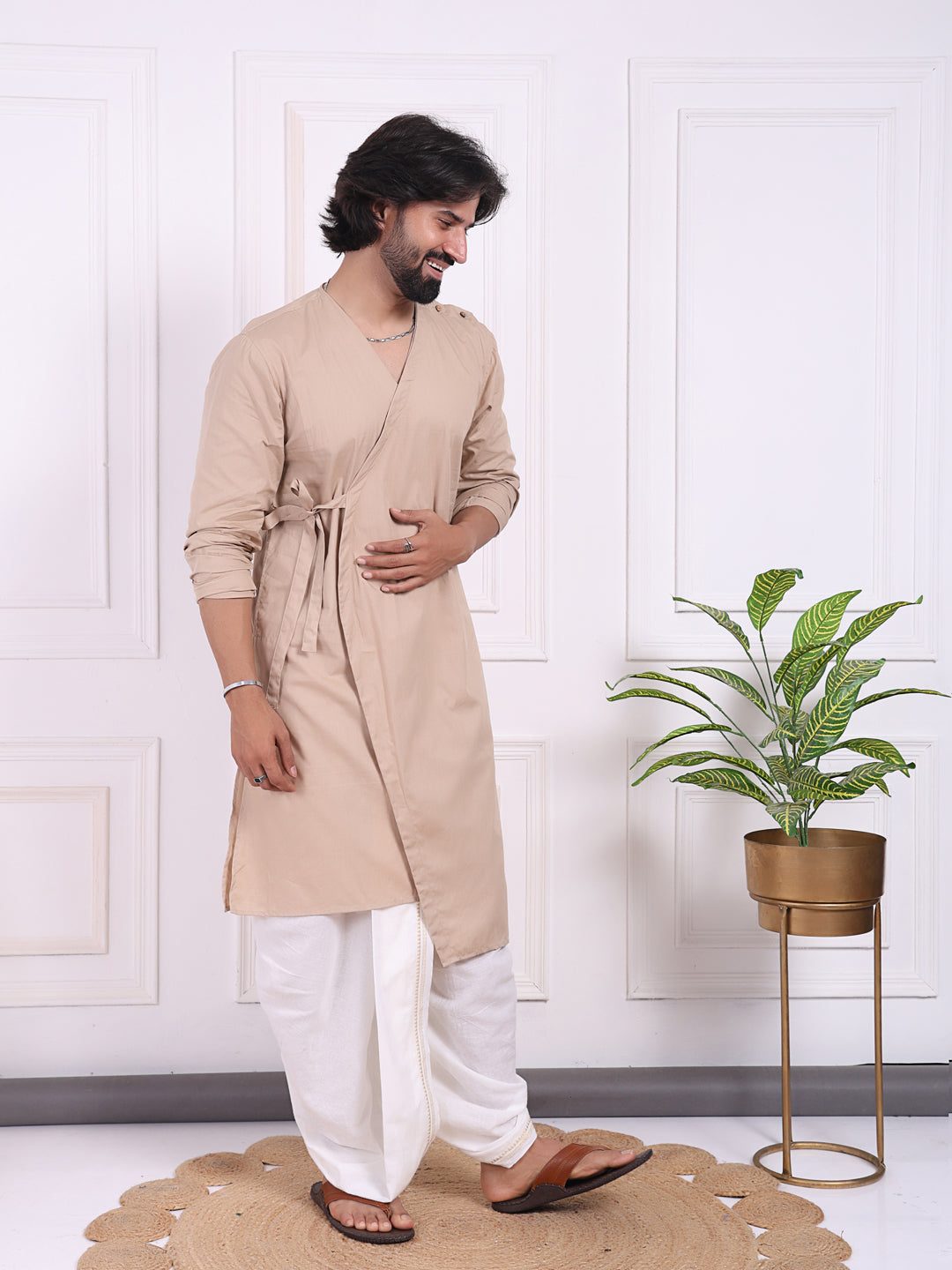 Beige layered kurta with V-neck and belt accent