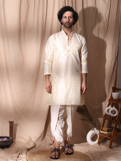Front Pocket Detailed Men Kurta