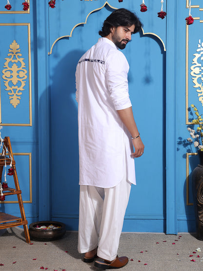 Men's white kurta with zipper closure