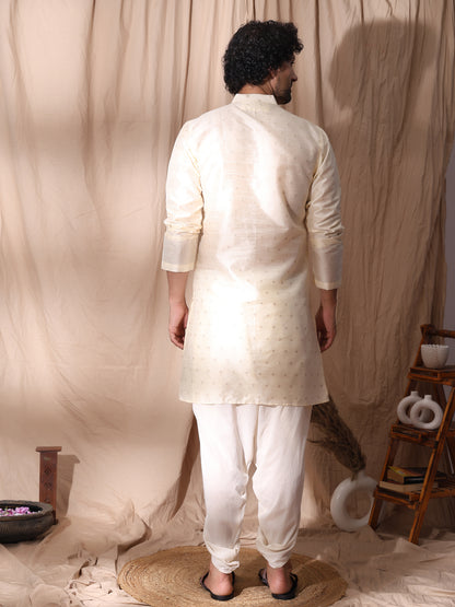 Front Pocket Detailed Men Kurta