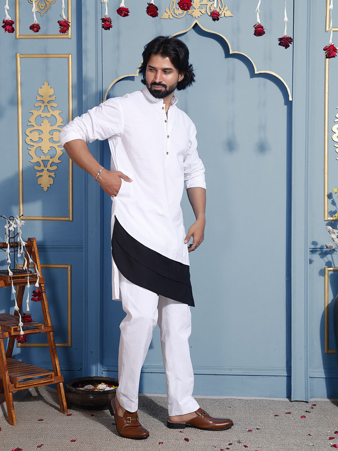 White kurta with mandarin collar and black hem