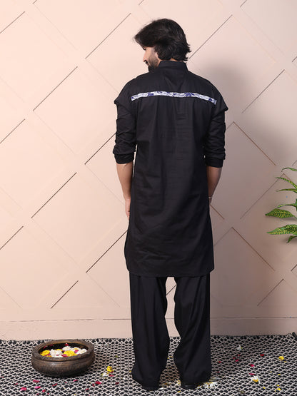 Men's black kurta with zipper closure