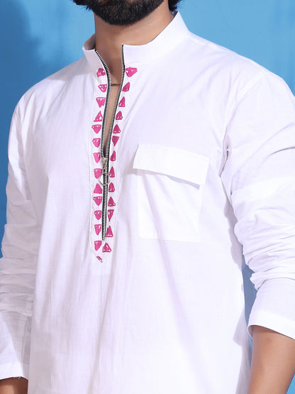 Men white kurta with sleek zipper closure