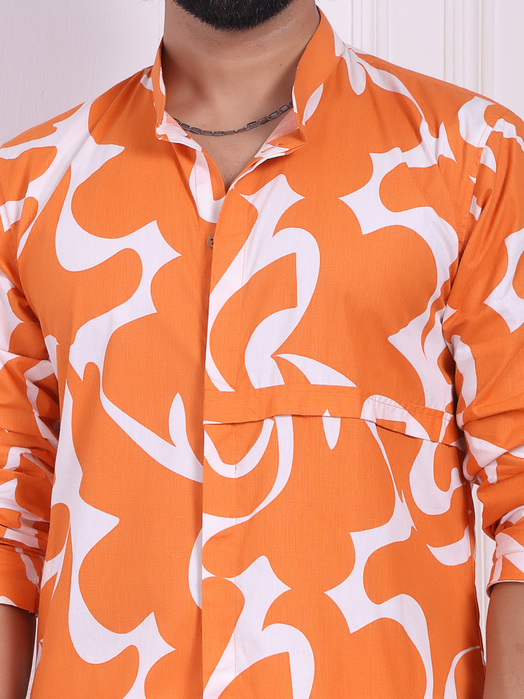 Men’s printed kurta with a straight fit cut