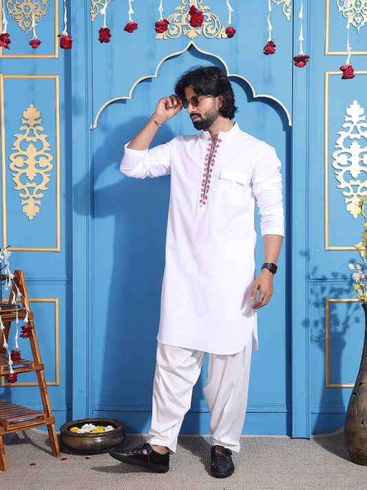 Men white kurta with sleek zipper closure
