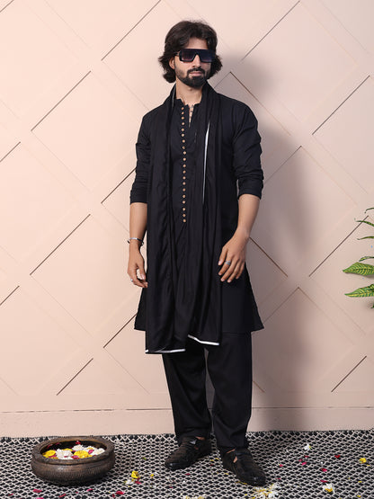 Kurta with button loop accents and a front slit