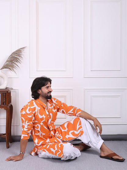 Men’s printed kurta with a straight fit cut